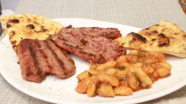 Salsiccia alla griglia - Ristorante Pizzeria Steakhouse Fuorigioco