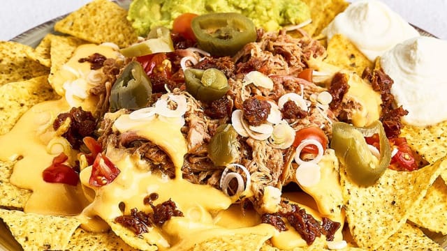 Nachos Pulled Pork XL - Timesburg Poblenou, Barcelona