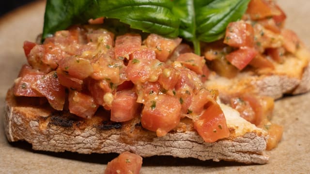 Bruschetta tomato - Dante Kitchen & Bar, Amsterdam