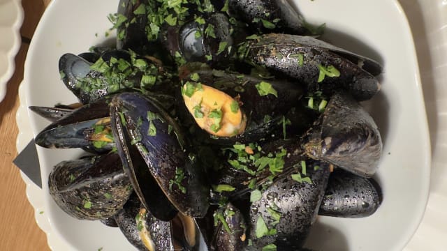 Pepata di cozze nere - Nikō Apulian, Bari