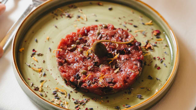 Tartare di carne di manzo con olive e capperi - Masseria Gagliardi, Taranto