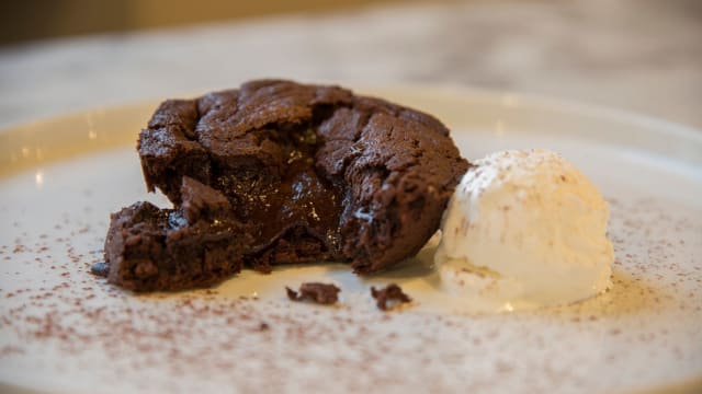 Tortino Al Cioccolato Dal Cuore Morbido, gelato dell’Agrigelateria “San Pé” - Antefora Ristorante