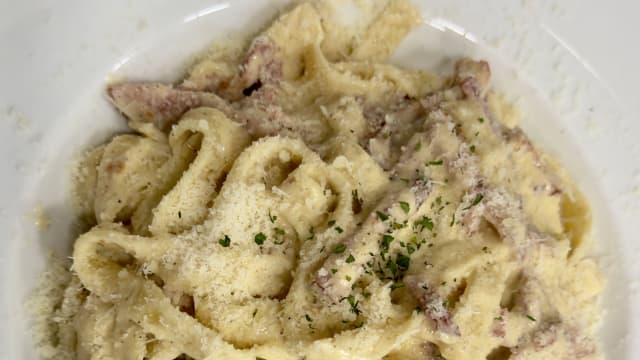 Tagliatelle carbonara - Agridoce & Picante