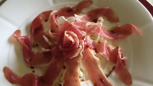 Speck d'anatra su crudite' di finocchio al mosto cotto di Croatina - La Roveda