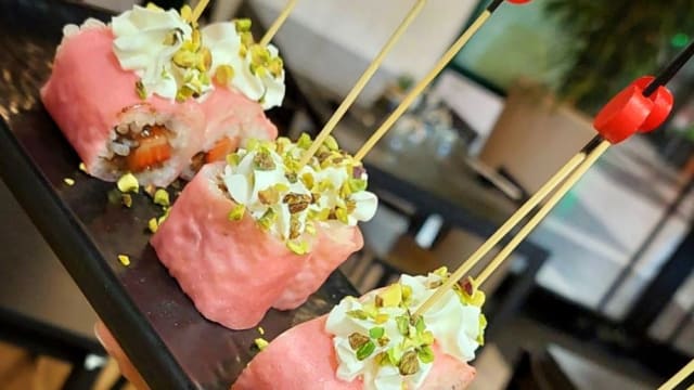 S.P.R. (Sweet Pink Roll) - Sublime Sushi Bar