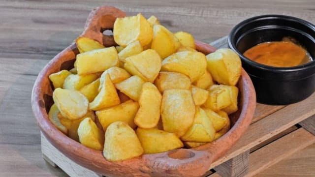 Patatas bravas - Bo&zin, Barcelona