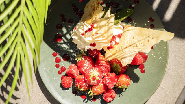 Des fraises, des framboises et des fraises des bois - Le Patio