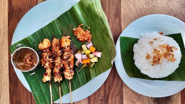 Sate Ayam - Makan makan, Paris