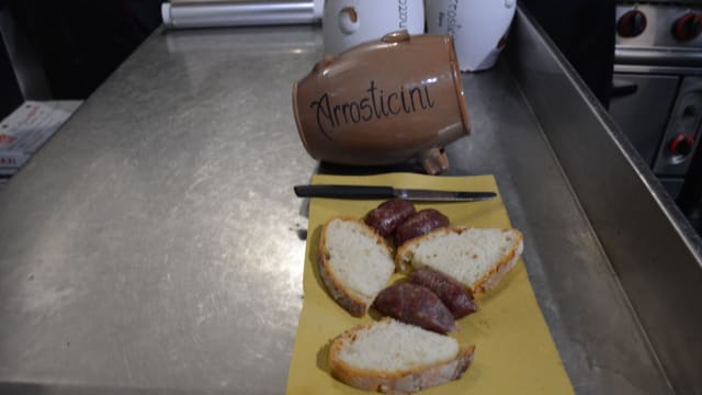 Tagliere di salsiccette (2 salsiccette dolci e 2 piccanti) - L'Arrosticinaro, Rome