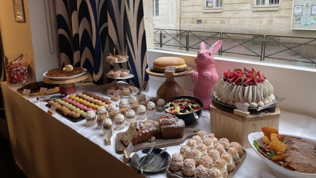 Buffet Dessert  - Bel-Ami Café, Paris