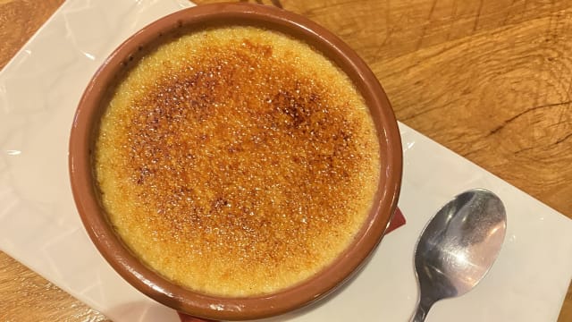 Crème brûlée - Café Melodia, Paris