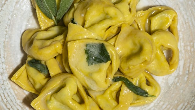 Tortellone di ricotta burro e salvia - A Stàgh Bàn Milano, Milan