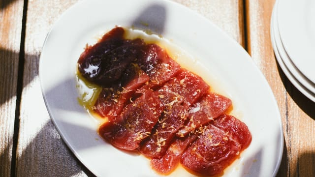 Tuna with harissa - El Chiringuito de Casa Bonay