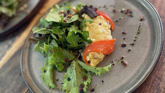 Caponata De Poivrons, Féta Et Thon - Chez toi, Levallois-Perret