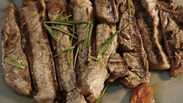 Tagliata di Manzo  - Tipyco Ristorante E Degusteria