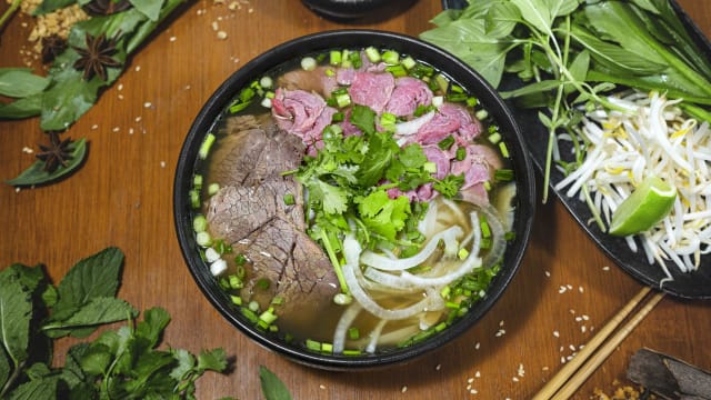 Phô Boeuf - Le Saigon d'Antan, Paris