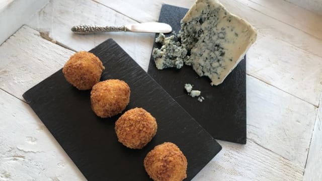 Croquetas de Queso de Cabrales (6 uds) - Croqueteria Focos