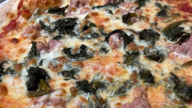 Pizza salsiccia e friarielli - Pizzeria bigboy