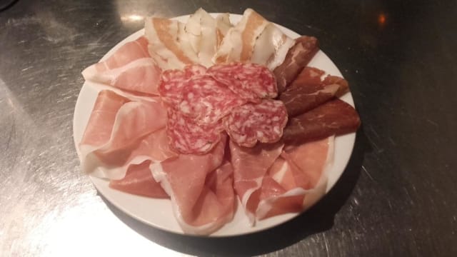 Assiette de cochonnailles Friulane - L'Atelier - Montreuil