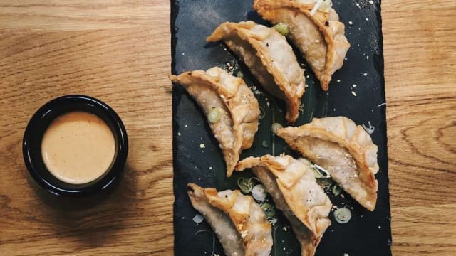 Gyozas fritas ibéricas  - Koya Smash Burger & Bol, L'Hospitalet de Llobregat