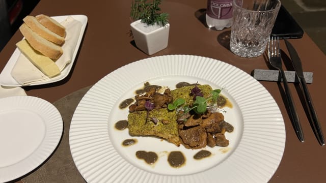 Dentice, bergamotto, pistacchio, finferli e juice  - Gheni Restaurant, Cannaregio