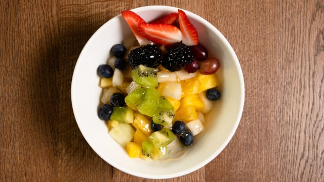 Ensalada de frutas de temporada - Perrachica, Madrid