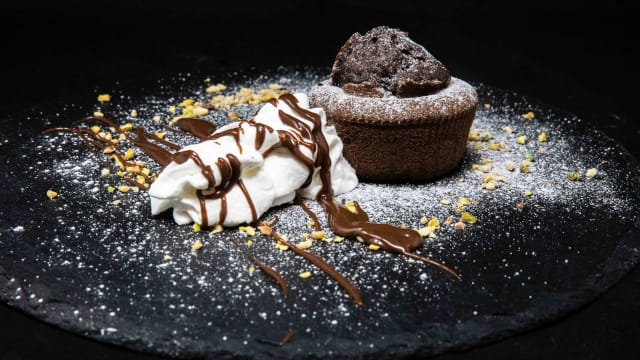 Soufflè al cioccolato con cuore caldo - Osteria da artico, Udine