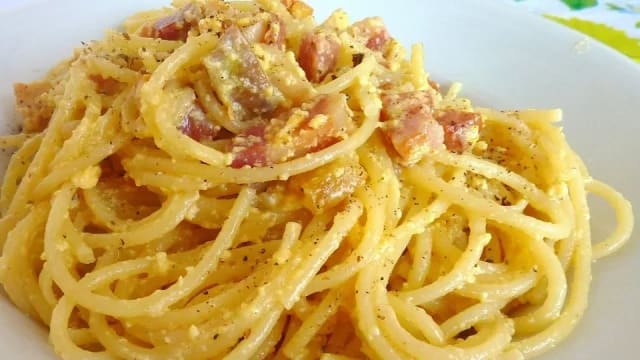 spaghetti carbonara minimo 2 persone - El Gallo