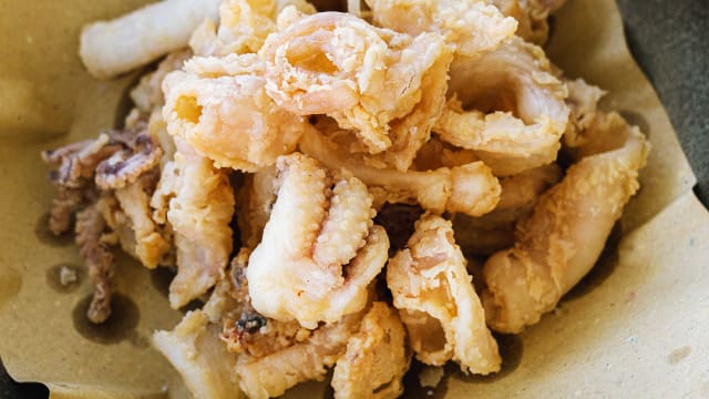 Calamari in tempura - Tito Schipa Apulian Fusion Sushi, Ostuni