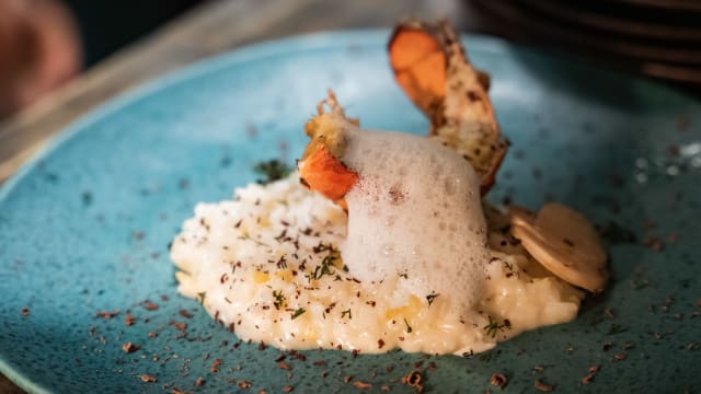 Sautéed Lobster with Ginger Risotto - Cícero Bistrot, Lisbon