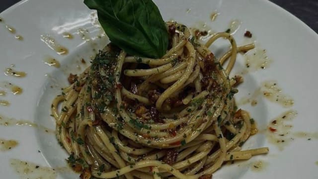 Spagh. aglio, olio e peperoncino - Vecchio Camino