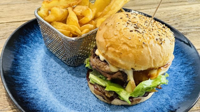 « Raclette » burger  - Le Klub