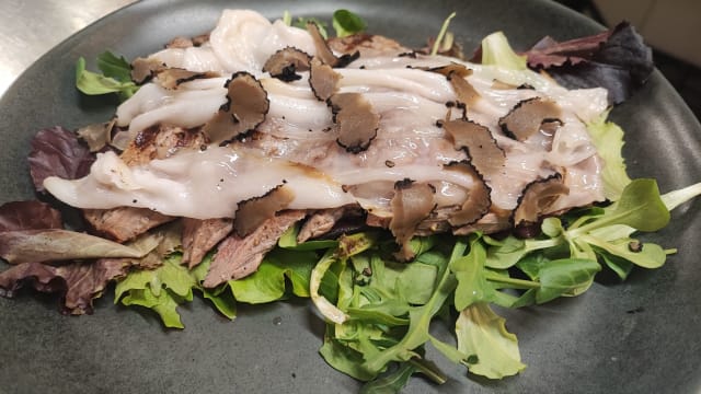 Tagliata di manzo con lardo di colonnata e tartufo nero  - Oliandolo Caffè Ristoro