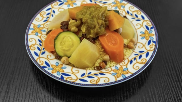 Couscous veggie, remoule de blé, assortiment de légunes frais - Casablanca, Paris