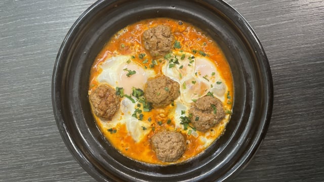 Tajine kefta, boulettes de boeuf, tomate, œuf  - Casablanca, Paris