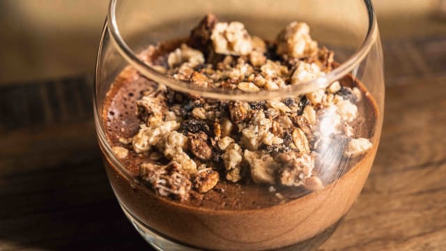 Mousse au chocolat et granola - Yoummah, Paris