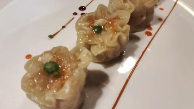 【 Ravioli Shumai 】4pz - MoMo Asian Fusion Ramen