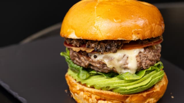 Avocado burger de l’artisan - Artisan de la Truffe Montmartre, Paris