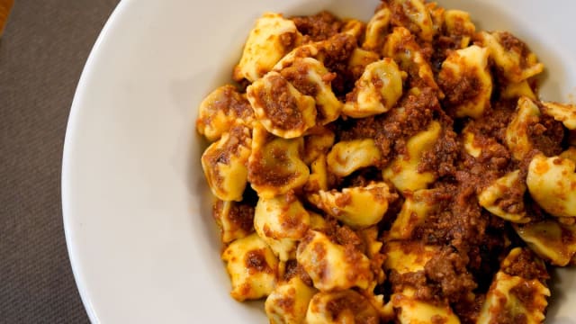 Ravioli con ragù casareccio  - Nuova drogheria