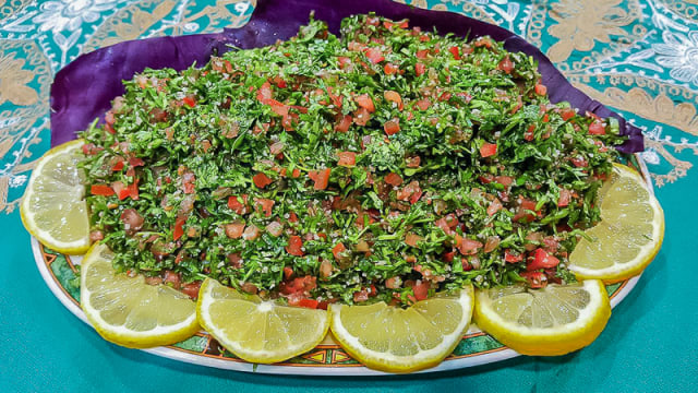 Tabulé (ensalada de perejil, tomate, cebolla, trigo y limón) - Aladino