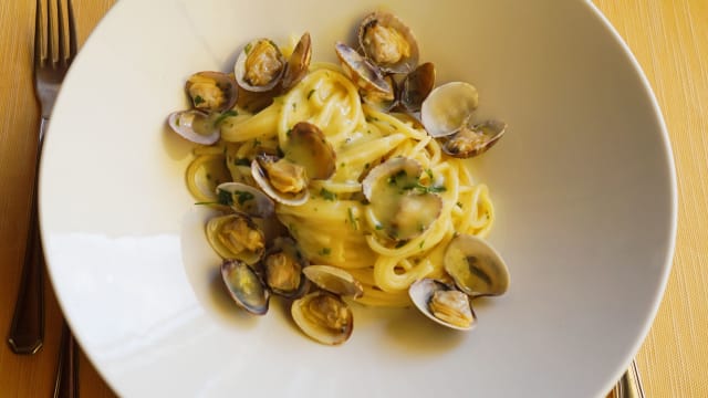 Spaghettoni alle vongole - Ristorante Tenuta Fasano, Forio