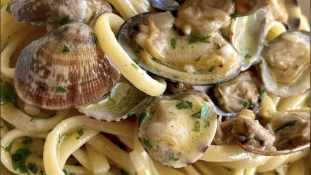 Spaghetti con le vongole     - Oltre il Gusto - Castiglione Della Pescaia