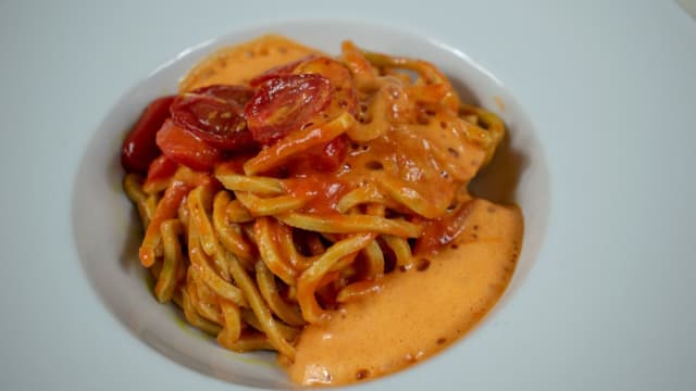 Spaghettone di Gragnano alla puttanesca - Il Vicolo