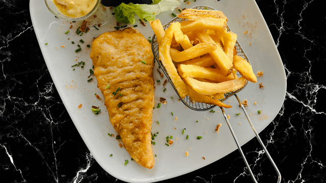 Fish and chips - La Cuisine du Plan by S1bioz, Ris-Orangis