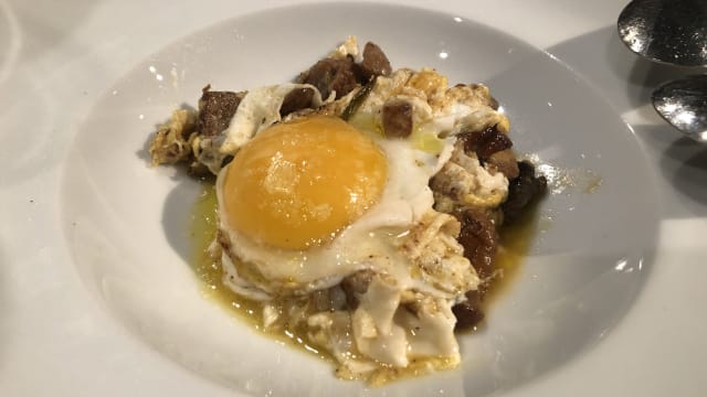 Huevos Ferrum, foie, ceps y aceite de trufa  - Ferrum, Barcelona