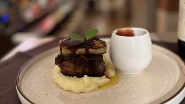 filetto di manzo alla rossini - La cantina del Giannone