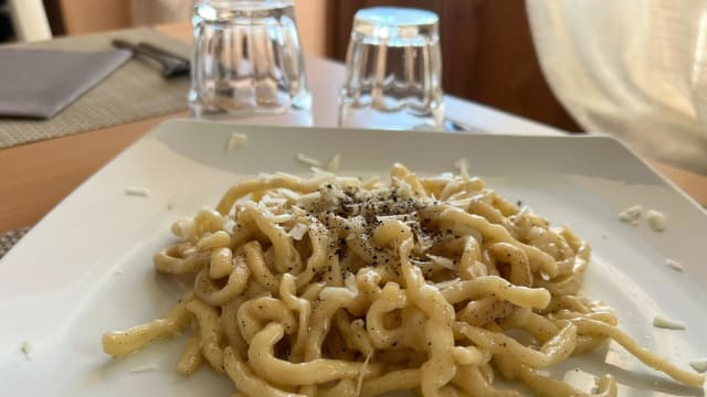 Pici cacio e pepe  - Masseria del Bosco