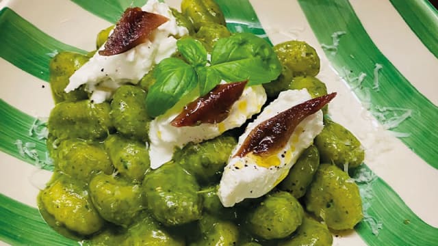 Gnocchi al pesto, burrata e acciughe  - Via del Gusto, Paris