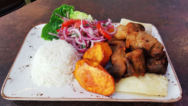 Chicharrón de cerdo - QORITIKA, Madrid