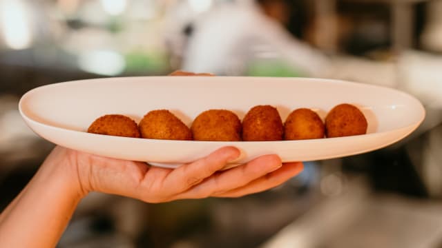 Croquetas caseras de jamón ibérico - EL S3CR3TO Madrid